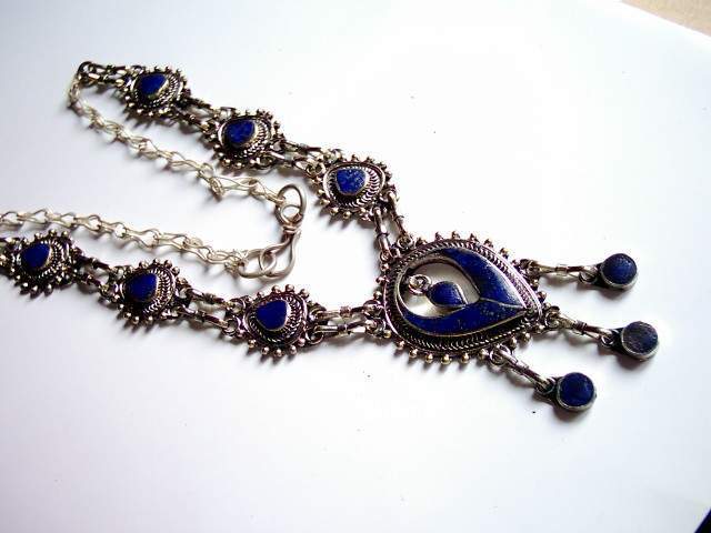 Designnecklace on Image Of Gilt Necklace With Better Quality Lapis Lazoli